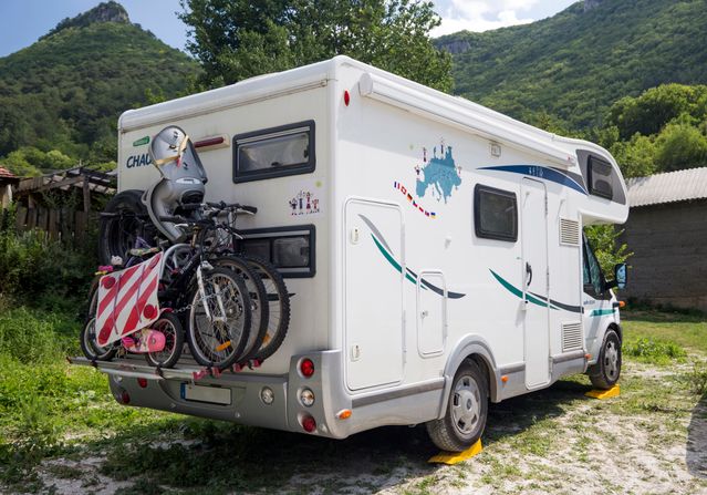 Scheef staan camping